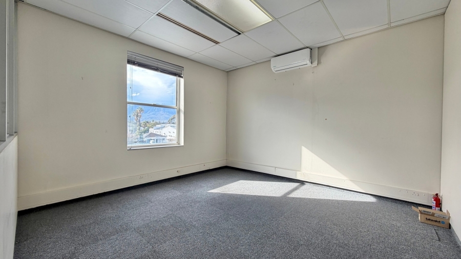 To Let Commercial Property for Rent in Somerset West Western Cape